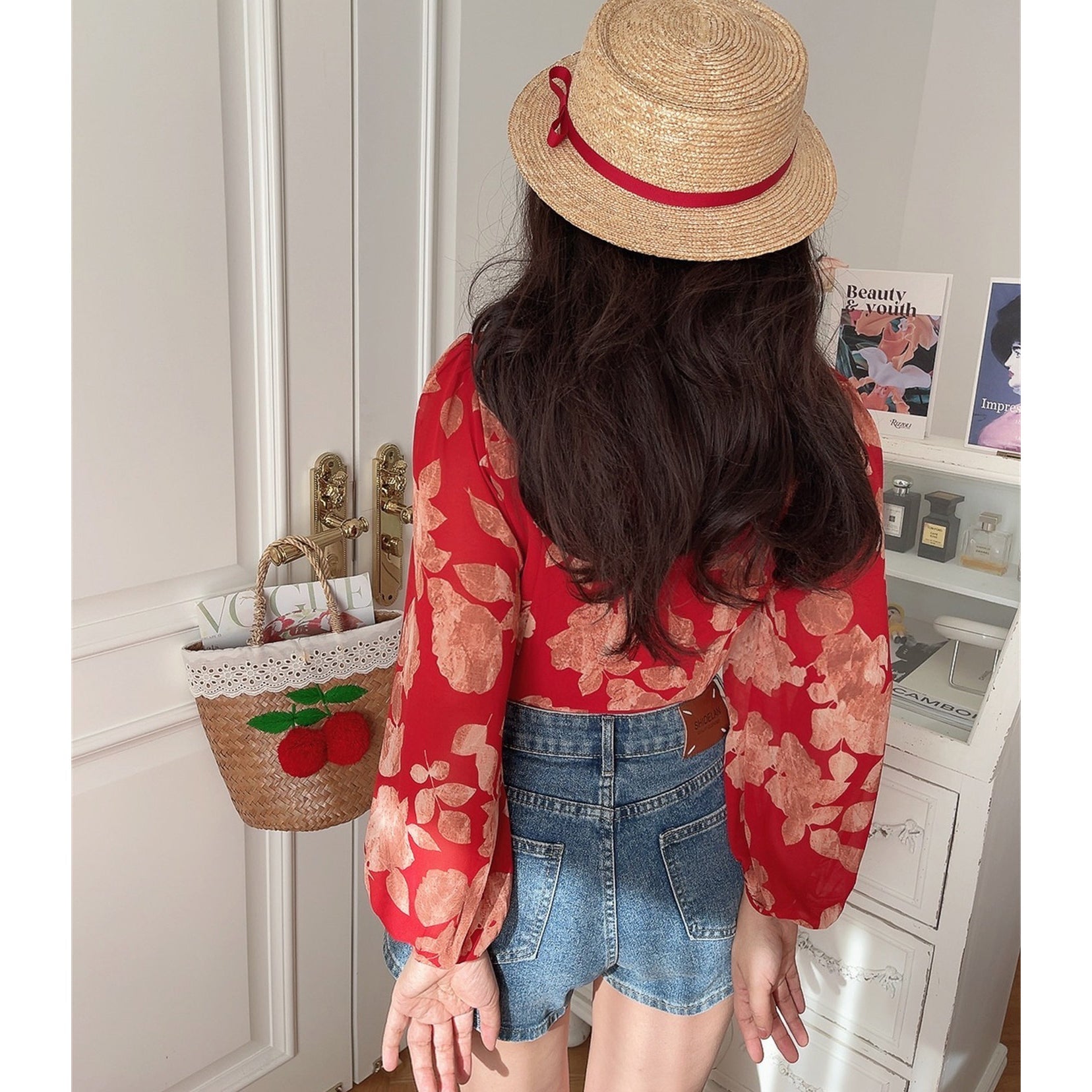 Retro V-Neck Lantern Sleeve Tie-Up Floral Shirt